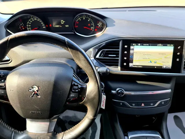 Peugeot 308 occasion - Garage Brault (2)